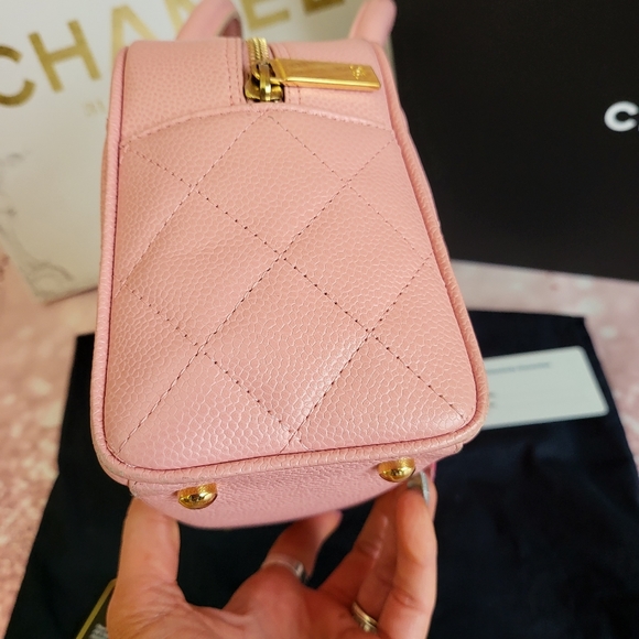 ♡ CHANEL Matelasse Pink Caviar Skin Women Handbag ♡ - Picture 5 of 9